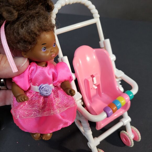 Vintage 90s Barbie Strollin Fun Baby Kelly Doll in Stroller African American - Picture 6 of 8